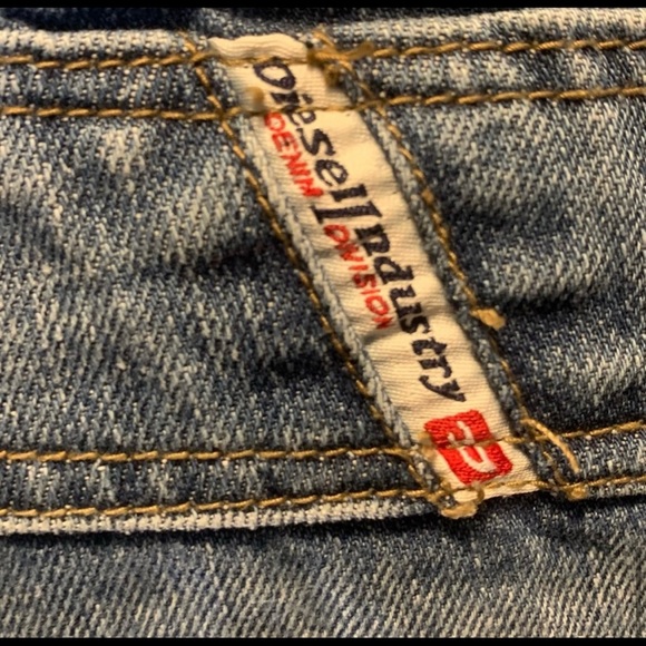 I really love this jeans, but is not my size 😳 - Picture 10 of 13